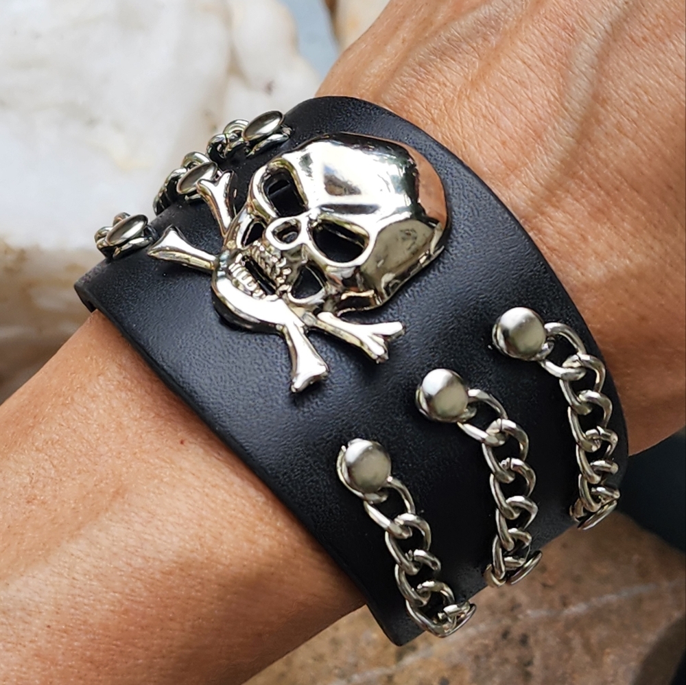 GENUINE Black Italian Leather Bracelet Sexy Scull Bracelet
